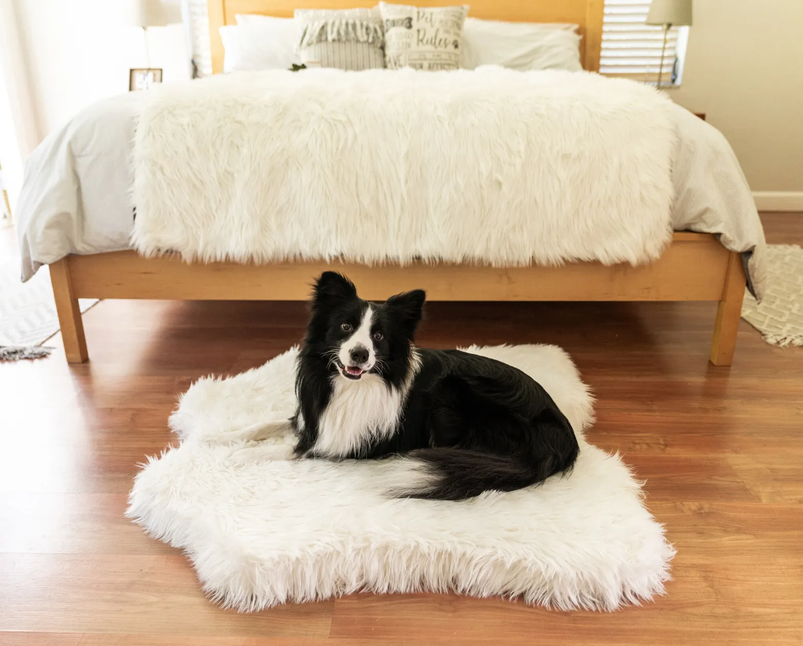 PupRug™ Junior Memory Foam Bed   Matching Waterproof Blanket Bundle - Polar Bear Faux Hide