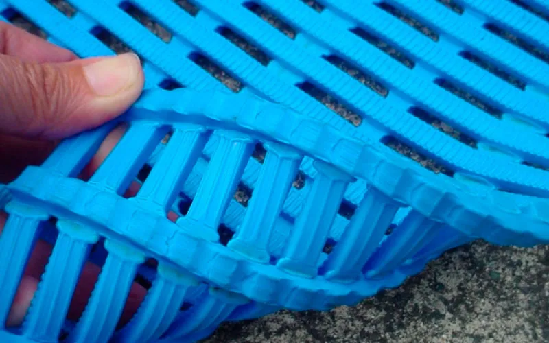 Safety Grip Solid Matting - Per Linear Metre
